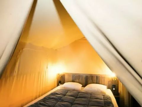 CANVAS AND WOOD TENT 5 people - Lodge Comfort 3 Rooms 5 Persons Without Sanitary Facilities