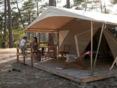 TENT 4 people - Lodge Canada 2bed 4p without bathroom