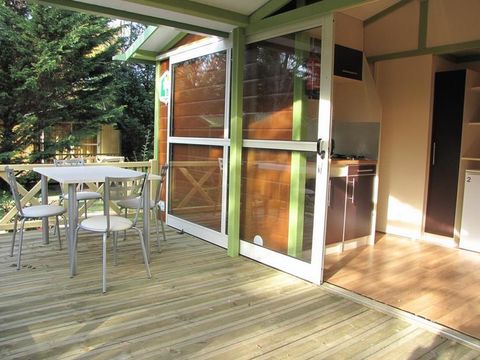 CHALET 4 people - STANDARD NEMO 20m² 2 bedrooms - semi-covered terrace