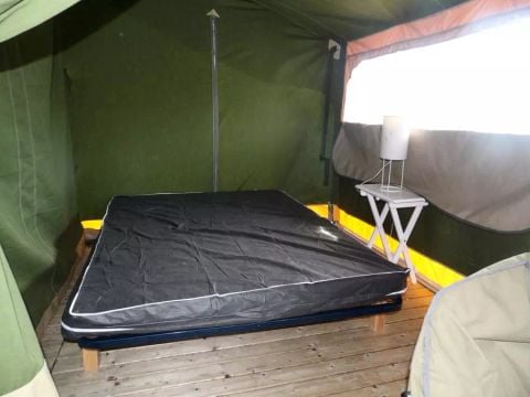 CANVAS AND WOOD TENT 5 people - Freeflower 5 persons Without sanitary facilities