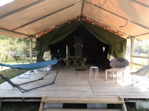 CANVAS AND WOOD TENT 5 people - Freeflower 5 persons Without sanitary facilities