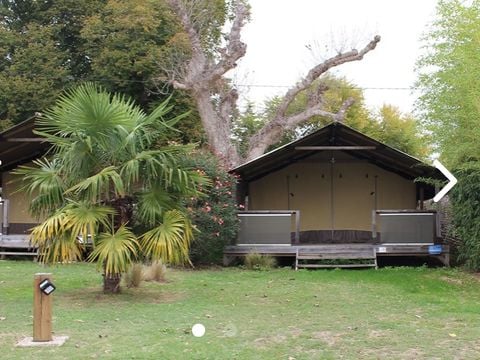 TENT 4 people - Kenya Lodge (without sanitary facilities) on the campsite side