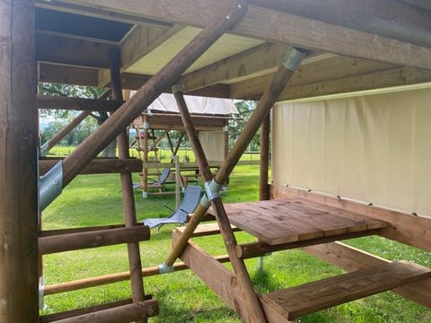 TENTE 2 personnes - Tente Bivouac - sanitaires communs