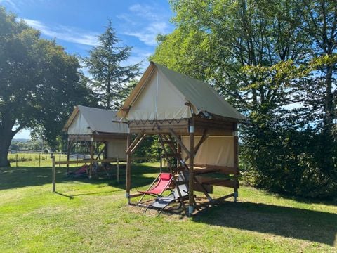 TENTE 2 personnes - Tente Bivouac - sanitaires communs