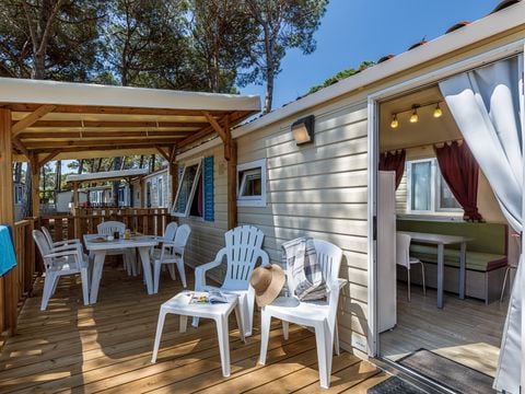 MOBILHOME 6 personnes - Mobil-home | Comfort | 2 Ch. | 4/6 Pers. | Terrasse surélevée | Clim.