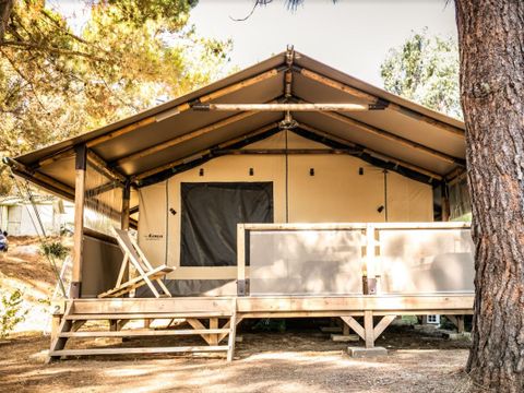 CANVAS AND WOOD TENT 5 people - Lodge tent without sanitary facilities - arrival on Saturday in high season