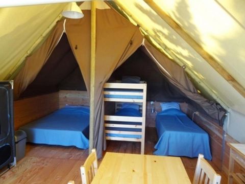 CANVAS AND WOOD TENT 5 people - Lodge tent without sanitary facilities - arrival on Saturday in high season