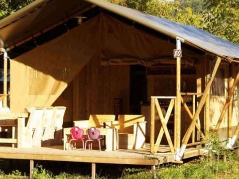 CANVAS AND WOOD TENT 8 people - Corsica Lodge 3 rooms - arrival on Saturday in high season