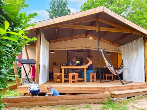 TENTE TOILE ET BOIS 5 personnes - Cabane Cotton Toilée Confort 35m² + TV