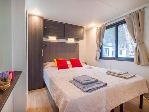 MOBILHOME 6 personnes - Mobil-home | Comfort | 3 Ch. | 6 Pers. | Terrasse surélevée | Clim.