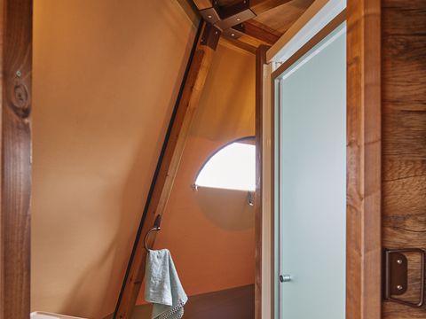 UNUSUAL ACCOMMODATION 4 people - Tipi Insolite Premium 2 bdrm. - BATHROOM