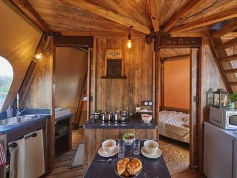 UNUSUAL ACCOMMODATION 4 people - Tipi Insolite Premium 2 bdrm. - BATHROOM