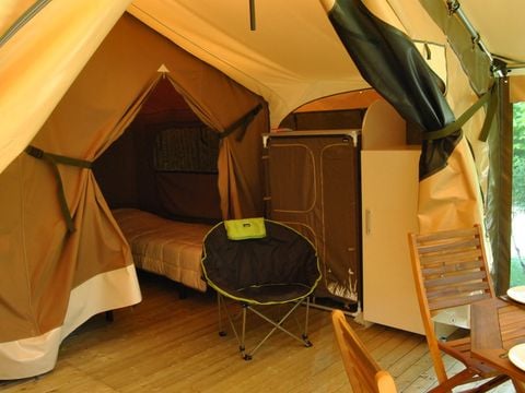 CANVAS AND WOOD TENT 4 people - Unusual - 2-bedroom lodge tent - no sanitary -