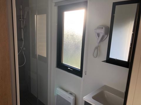 MOBILHOME 6 personnes - Privilège 3 chambres - 2 salles de bain - climatisation + TV