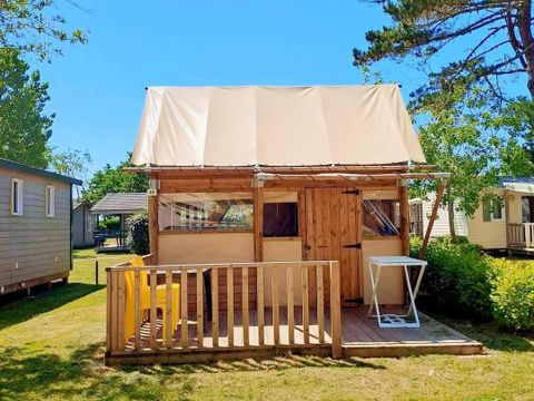 CANVAS AND WOOD TENT 4 people - LODGE Cocotier (without sanitary facilities)