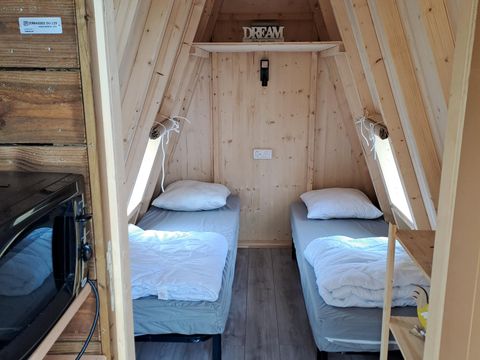 UNUSUAL ACCOMMODATION 4 people - Tipi hut 12m², 2 bedrooms 2023 without private bathroom