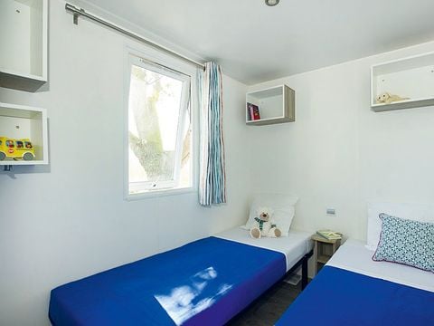 MOBILE HOME 6 people - Mobil-home | Classic XL | 2 Bedrooms | 4/6 Pers. | Raised terrace | Air-con.