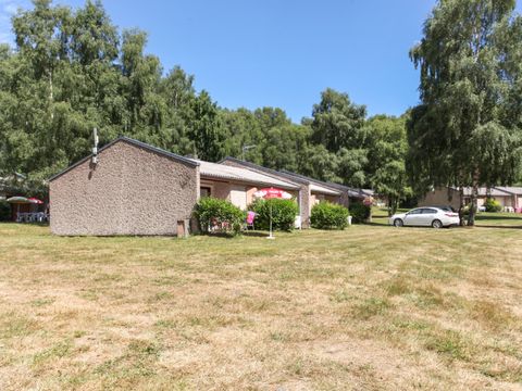 Camping Yaloer Location En Mobil Home A Villefranche De Panat Reservation De Vacances Aveyron