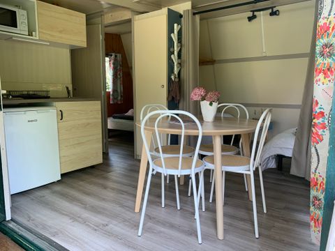 CHALET 4 personnes - Yucca sans douche (Option payante possible climatisation mobile) 