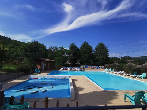 CHALET 5 personnes - Club (Option payante possible climatisation mobile) 