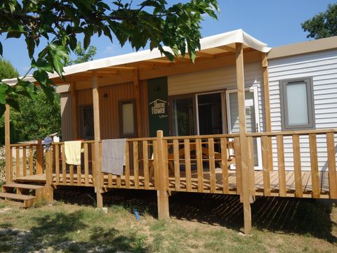 MOBILE HOME 5 people - HomeFlower 26m² PREMIUM 2 bedrooms + semi-covered terrace + TV + Air conditioning