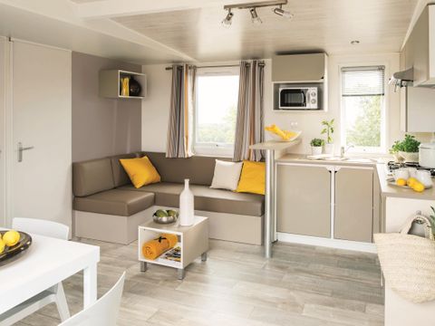 MOBILHOME 6 personnes - HomeFlower 35m² PREMIUM 3 Chambres + terrasse semi-couverte + TV + Climatisation