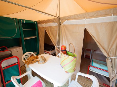 TENTE TOILE ET BOIS 4 personnes - Confort 2 chambres (sans sanitaires, sans cuisine)