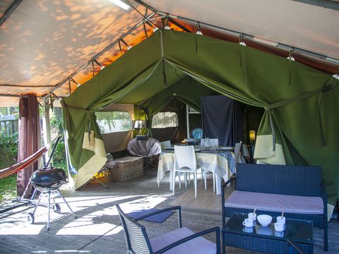 TENT 5 people - Comfort 37 m² 2 bedrooms (without bathroom)