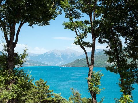 Camping L'Ecrin du Lac - Camping Hautes-Alpes - Image N°0