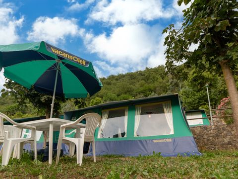 TENT 6 people - NAVAJO equipped tent (without sanitary facilities)