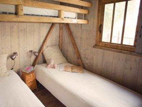 CANVAS AND WOOD TENT 4 people - Cabane Lodge (unusual 2017)