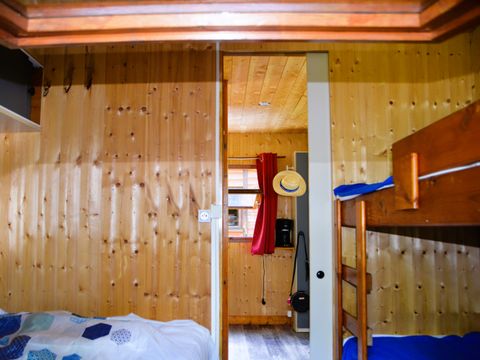 CHALET 4 personnes - SANS SANITAIRES