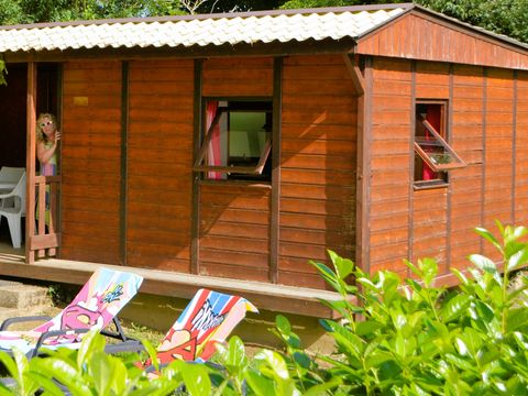 CHALET 6 personnes - SANS SANITAIRES AVEC DOUCHE