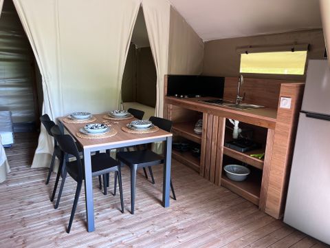 HÉBERGEMENT INSOLITE 4 personnes - WOODY LODGE 24 M²  avec sanitaires