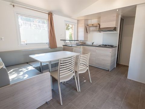 MOBILE HOME 6 people - Comfort XL | 3 Bedrooms | 6 Pers | Raised terrace | Air conditioning