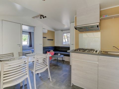 MOBILHOME 6 personnes - Mobil-home | Comfort | 3 Ch. | 6 Pers. | Terrasse surélevée | Clim.