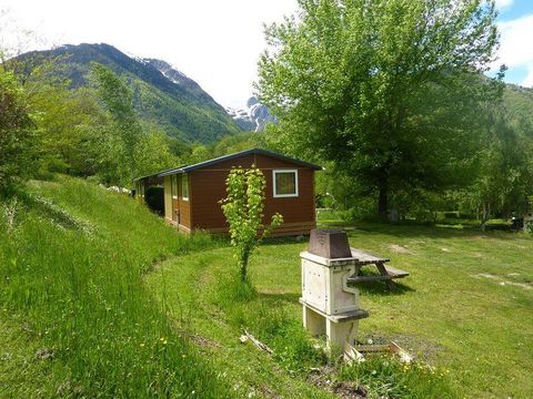 CHALET 4 people - Standard 20m² - 2 bedrooms + covered terrace