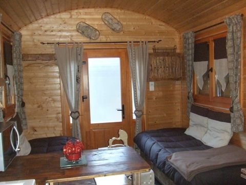 UNUSUAL ACCOMMODATION 4 people - 4-seater caravan Edelweiss