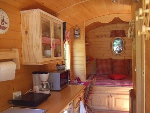 UNUSUAL ACCOMMODATION 2 people - 2-seater caravans