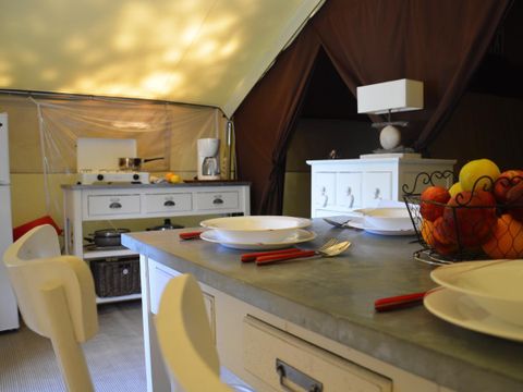 CANVAS AND WOOD TENT 4 people - LODGE NATURE - without sanitary facilities 20 m² (20 sqm)