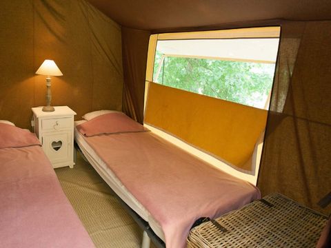 CANVAS AND WOOD TENT 4 people - LODGE NATURE - without sanitary facilities 20 m² (20 sqm)