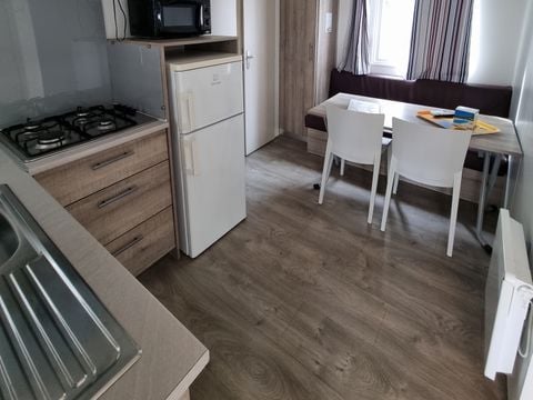 MOBILE HOME 4 people - Mobil Home STANDARD 2 BEDROOMS (24m2) + semi-covered terrace + air conditioning + television