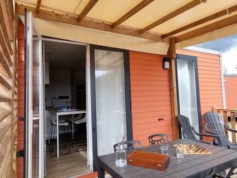 MOBILHOME 4 personnes - Mobil home CONFORT PLUS 2 chambres 8mx4m (29.9m²) + climatisation + lave vaisselles + terrasse + tv