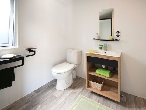 MOBILHOME 2 personnes - NEW 2023// Mobil-Home Premium 20m² (1 chambre)  + TV + Terrasse couverte + LV