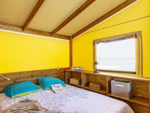 CANVAS AND WOOD TENT 5 people - Lodge Cotton Confort 32m² - 2 bedrooms + covered terrace