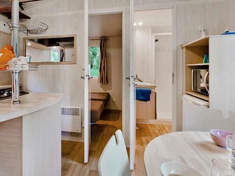 MOBILHOME 5 personnes - Mobil-home Confort 32m² - 2 chambres + TV + terrasse couverte