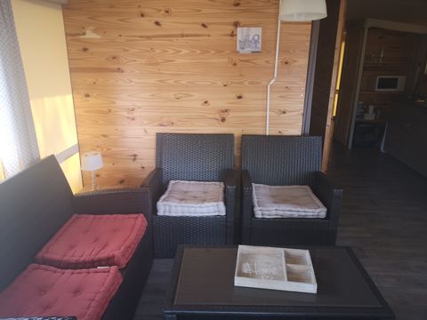 BUNGALOW TOILÉ 4 personnes - TENTE LODGE VUE MER ,  2 Chambres , cuisine équipée , terrasse bois , coin repas