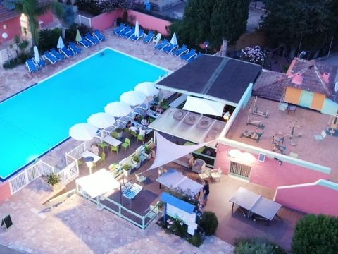 Camping Les Lauriers Roses - Camping Var