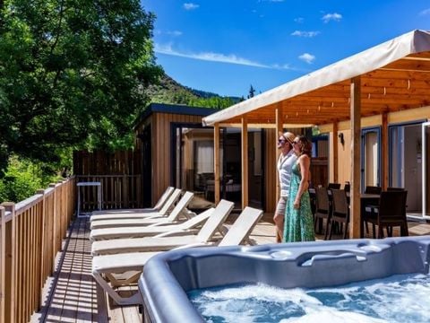 MOBILHOME 9 personnes - PREMIUM SPA TRIBU GORGES D'HERIC