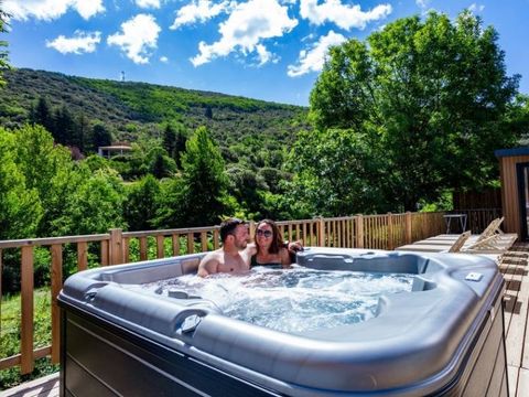 MOBILHOME 9 personnes - PREMIUM SPA TRIBU GORGES D'HERIC